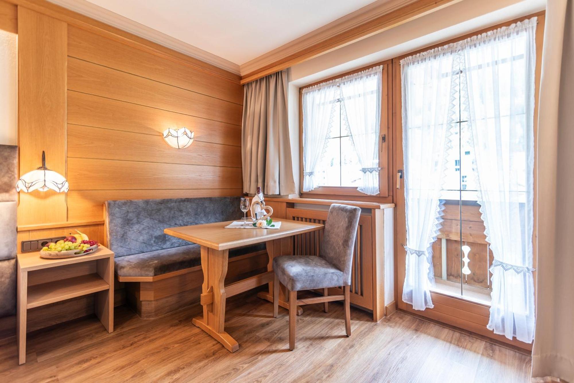 Hotel Garni Apart Tina Ischgl Kültér fotó
